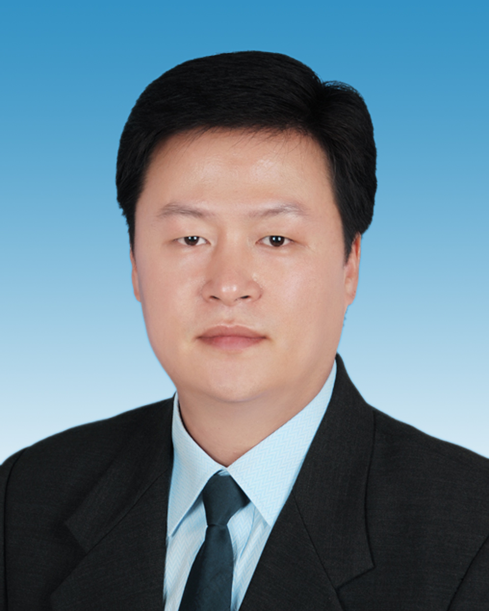 张巍